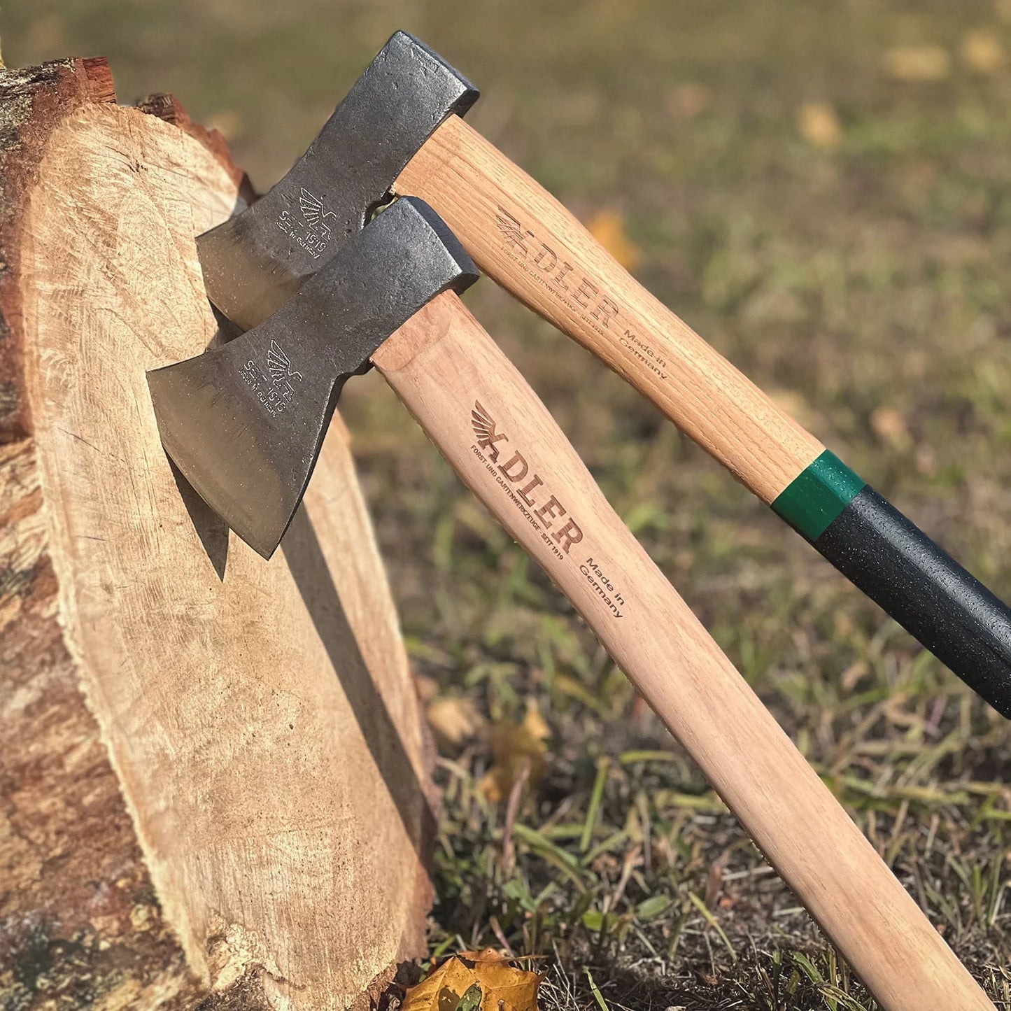 Adler Throwing Hatchet w/ sheath & extra handle